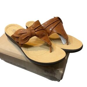 Clarks Laurieann Rae Women's Sandal Size 12W WIDE Tan Brown Comfy Causal Thong